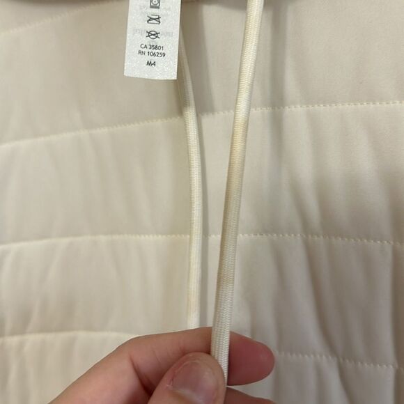 Like New Lululemon Light Ivory Dynamic Movement Hoodie Sz 6 - Picture 6 of 8